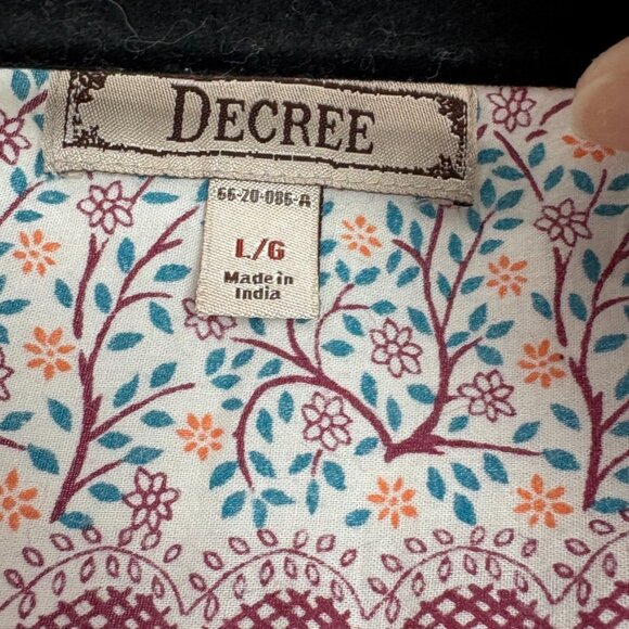 Decree Patchwork Floral Blouse Women’s Large Square Neck Boho Festival Style Top - Picture 7 of 8